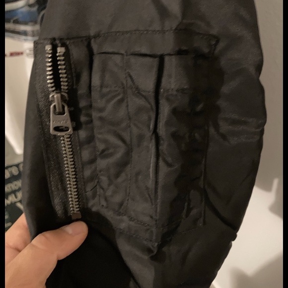 Levi’s Black Waterproof Bomber Jacket - Picture 7 of 8